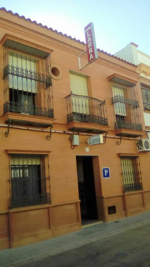 Pension Larra Mairena De Alcor Exterior photo