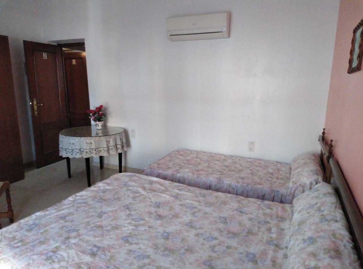 Pension Larra Mairena De Alcor Exterior photo